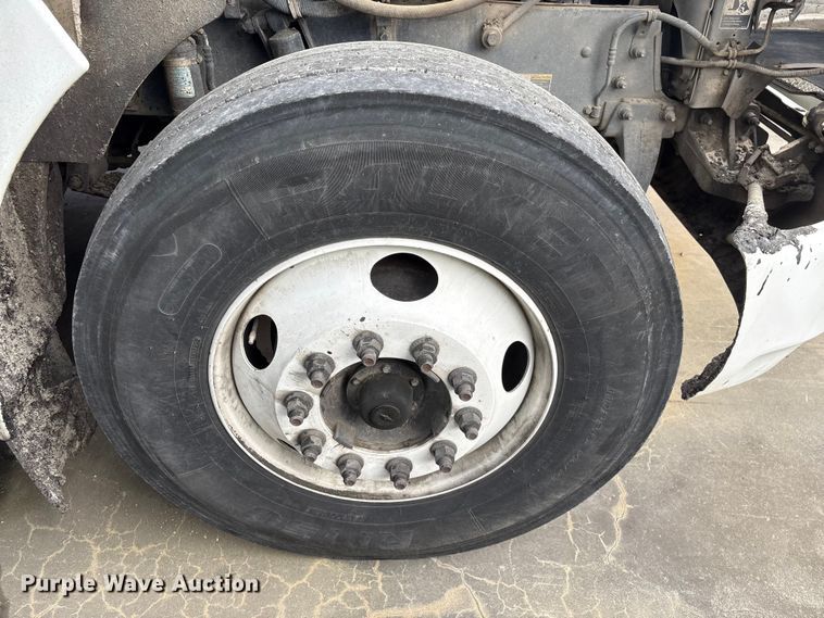image for item YA2934 2017 Kenworth T370 oil distributor truck