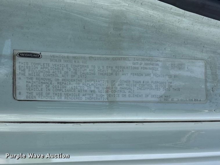 image for item YA2945 2016 Freightliner Cascadia semi truck