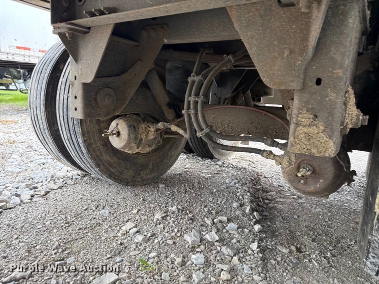 image for item YA2981 2021 Wilson DWH-650 grain trailer