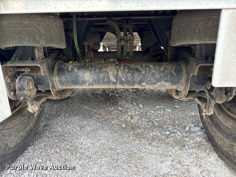 image for item YA2981 2021 Wilson DWH-650 grain trailer