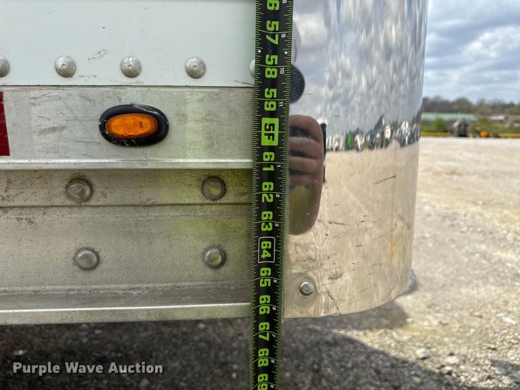 image for item YA2981 2021 Wilson DWH-650 grain trailer