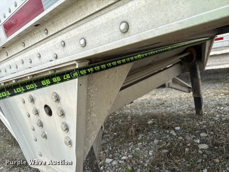 image for item YA2981 2021 Wilson DWH-650 grain trailer