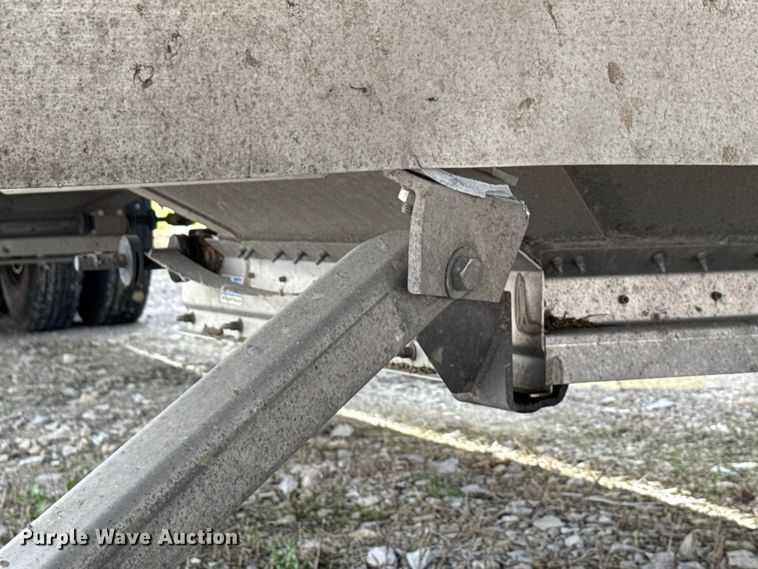 image for item YA2981 2021 Wilson DWH-650 grain trailer