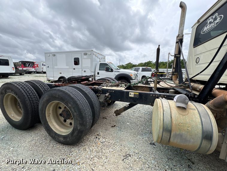 image for item YA2989 2021 Mack Pinnacle semi truck