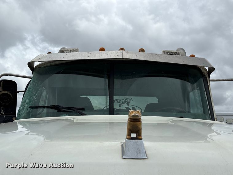 image for item YA2989 2021 Mack Pinnacle semi truck