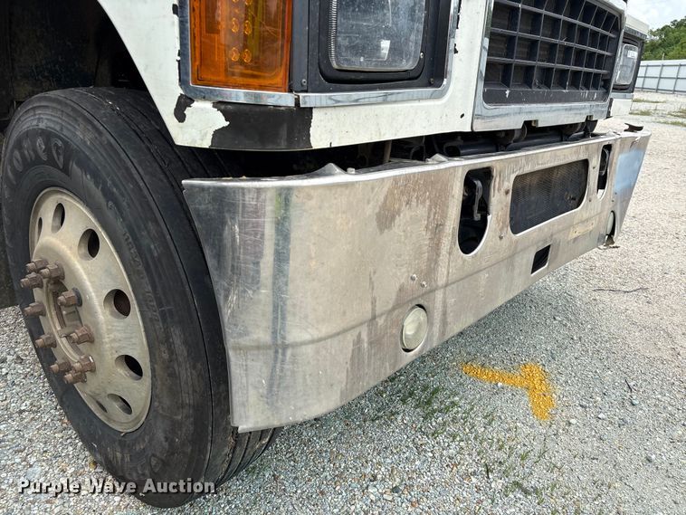 image for item YA2989 2021 Mack Pinnacle semi truck