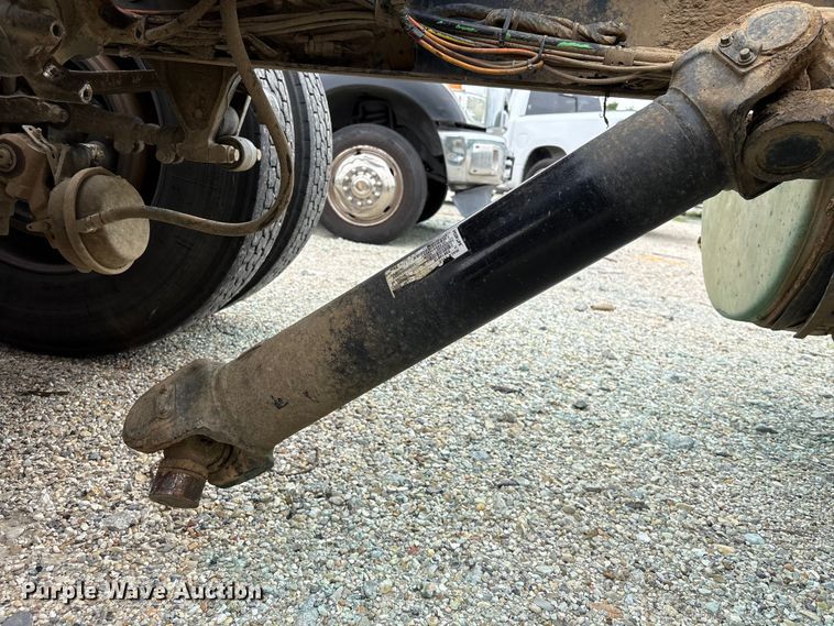 image for item YA2989 2021 Mack Pinnacle semi truck