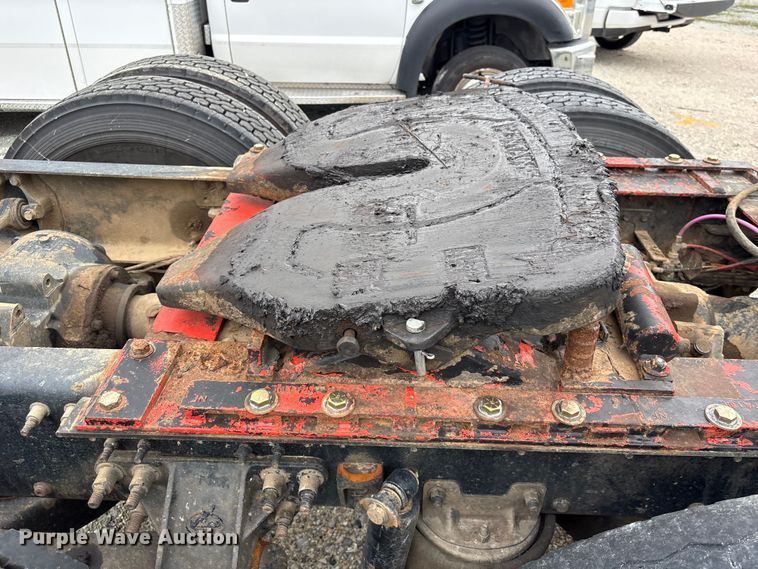 image for item YA2989 2021 Mack Pinnacle semi truck