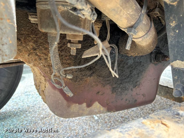 image for item YA2989 2021 Mack Pinnacle semi truck