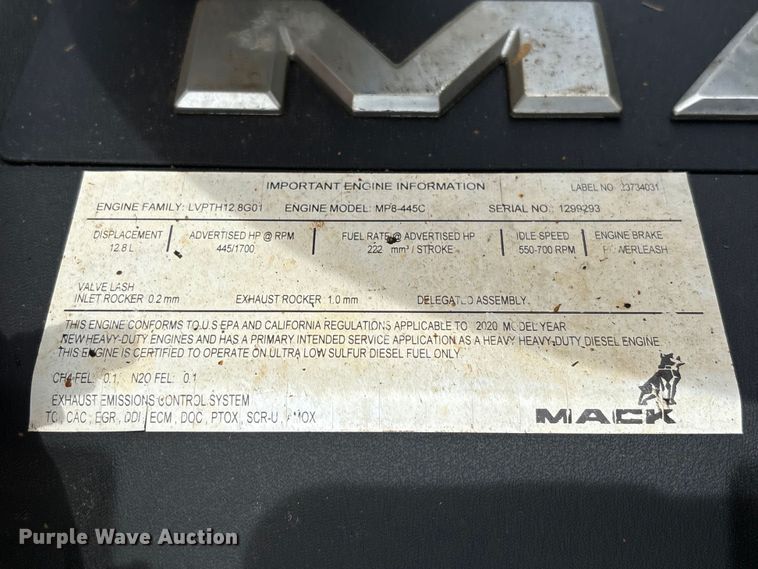 image for item YA2989 2021 Mack Pinnacle semi truck