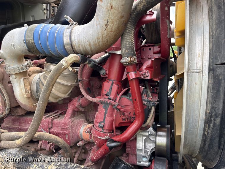 image for item YA2989 2021 Mack Pinnacle semi truck