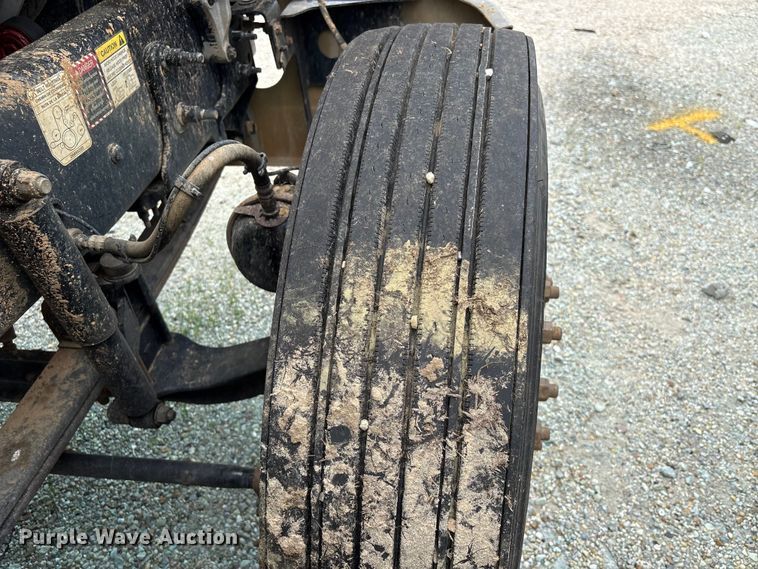 image for item YA2989 2021 Mack Pinnacle semi truck