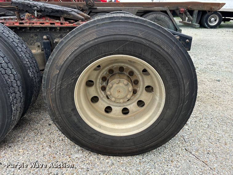 image for item YA2989 2021 Mack Pinnacle semi truck