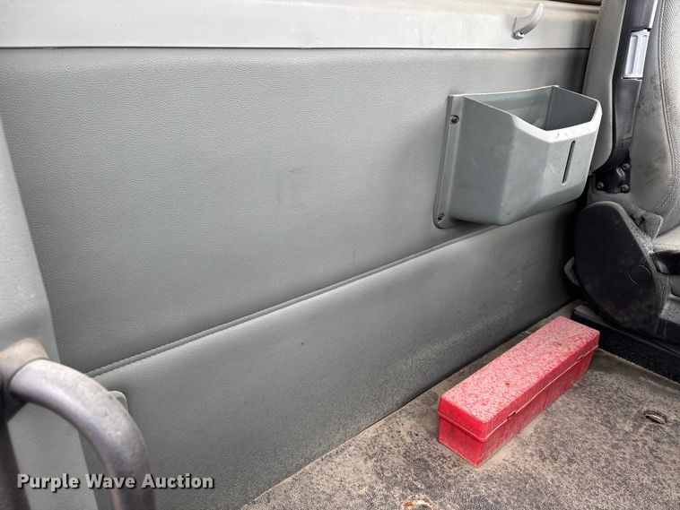 image for item YA3139 2019 Kenworth T680 semi truck