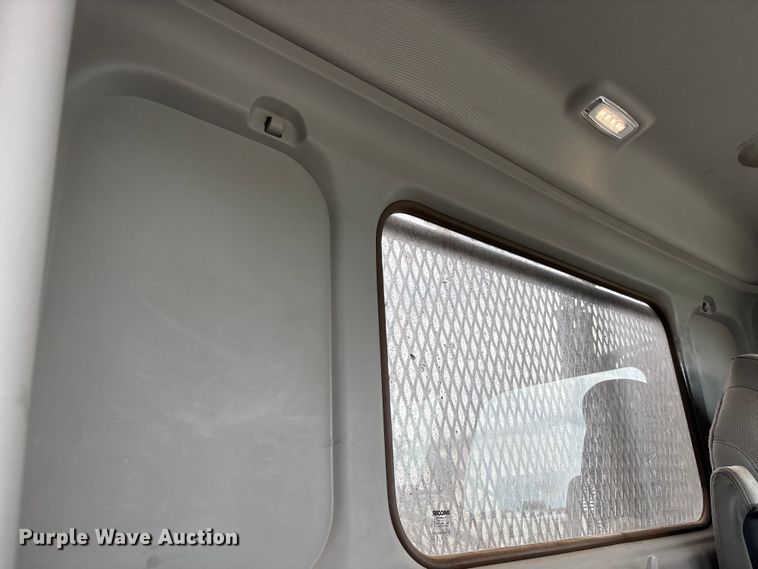 image for item YA3139 2019 Kenworth T680 semi truck