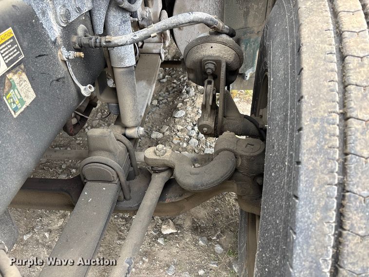 image for item YA3139 2019 Kenworth T680 semi truck