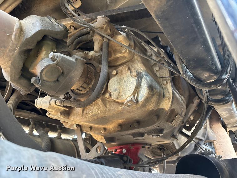 image for item YA3156 2000 Peterbilt 379 semi truck