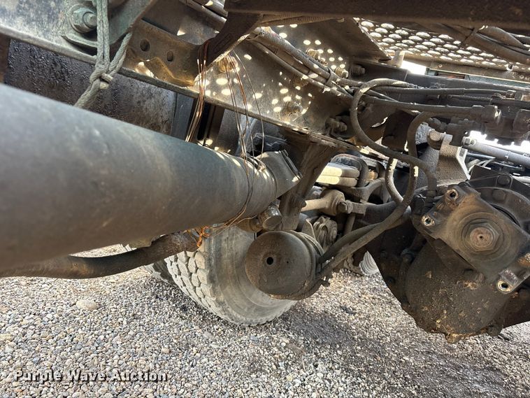 image for item YA3156 2000 Peterbilt 379 semi truck