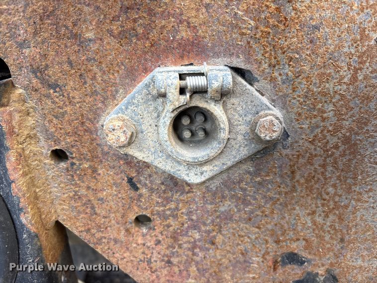 image for item YA3156 2000 Peterbilt 379 semi truck