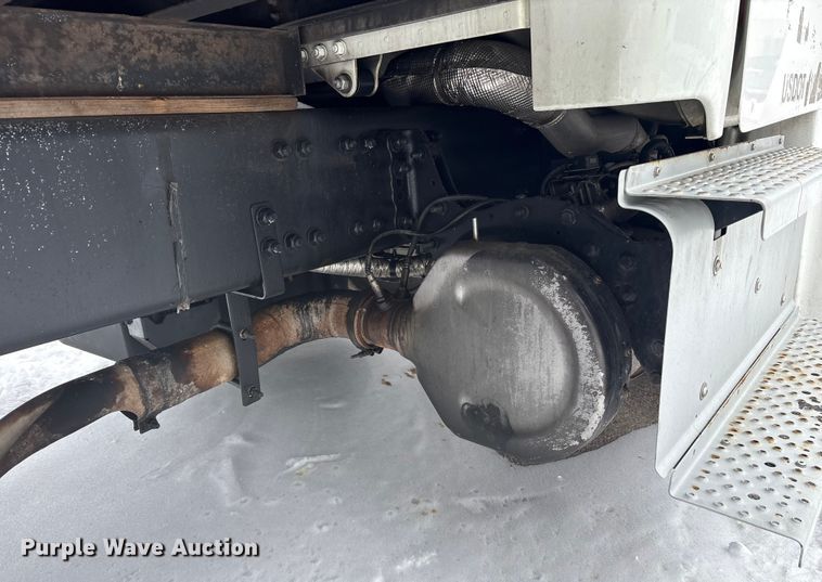 image for item YA6112 2020 Freightliner Business Class M2 box truck