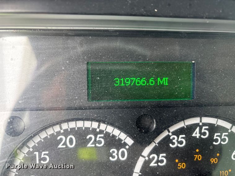 image for item YA6112 2020 Freightliner Business Class M2 box truck