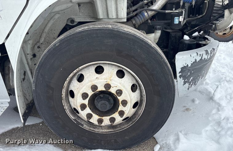 image for item YA6112 2020 Freightliner Business Class M2 box truck