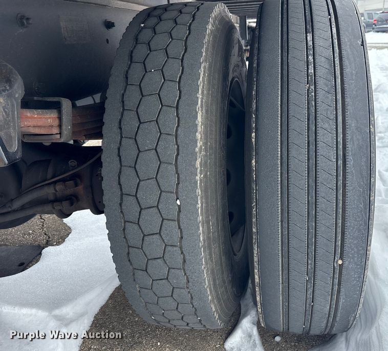 image for item YA6112 2020 Freightliner Business Class M2 box truck