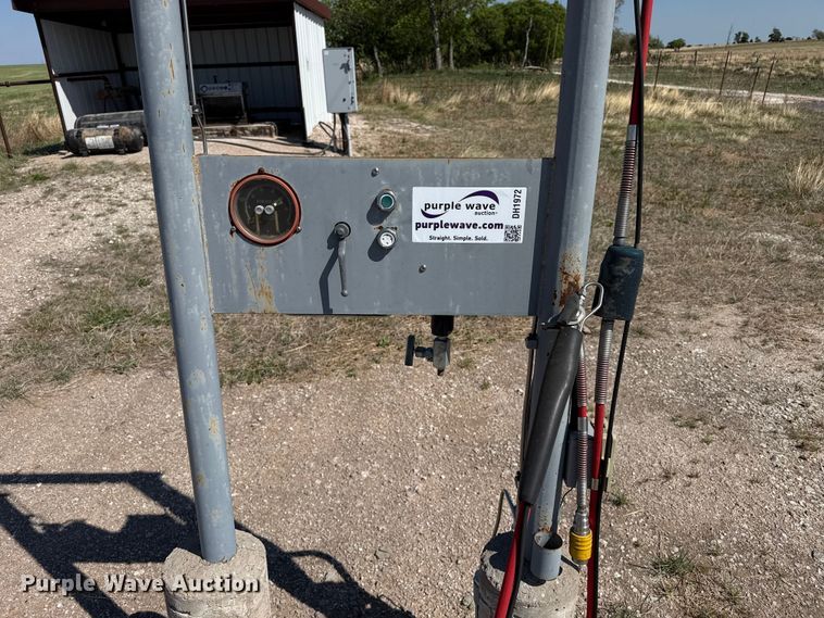 image for item DH1972 CNG filling station