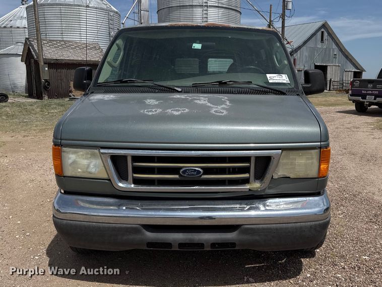 image for item DH1978 2006 Ford E150 van