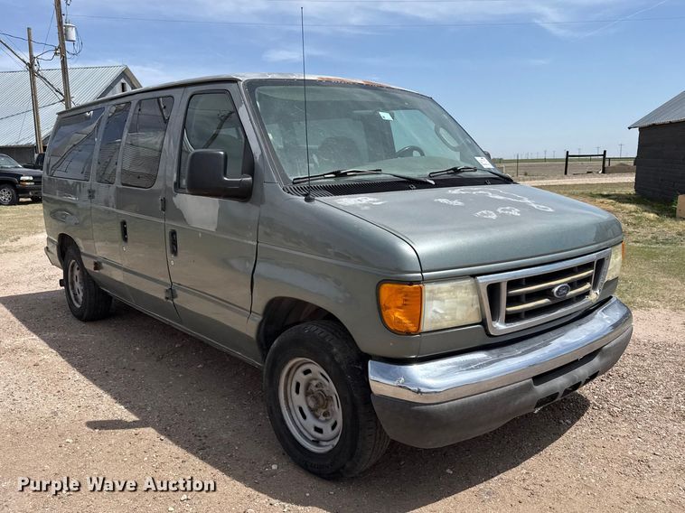 image for item DH1978 2006 Ford E150 van