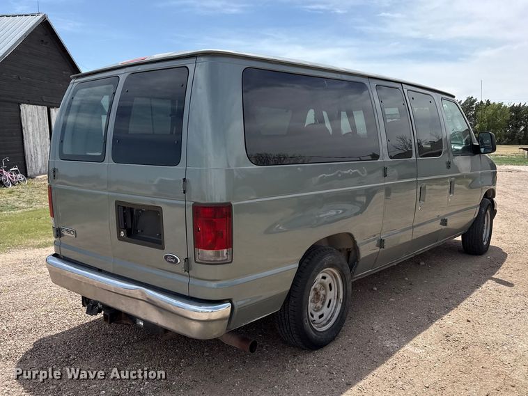 image for item DH1978 2006 Ford E150 van