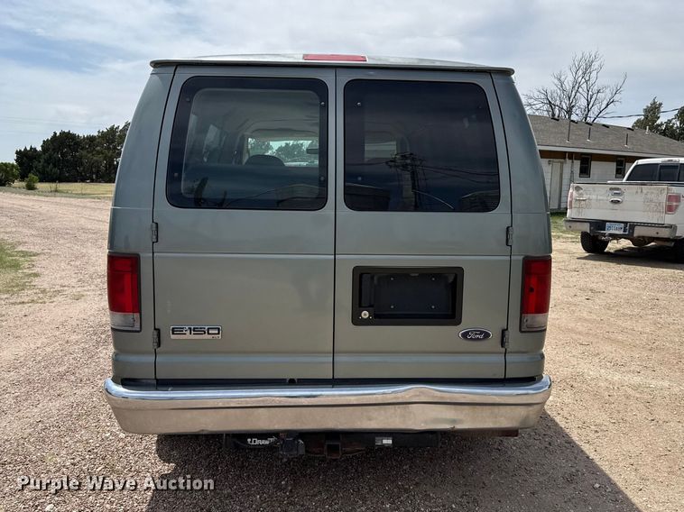 image for item DH1978 2006 Ford E150 van