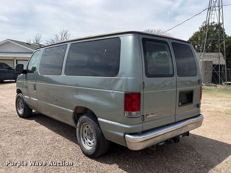 image for item DH1978 2006 Ford E150 van