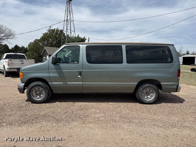 image for item DH1978 2006 Ford E150 van