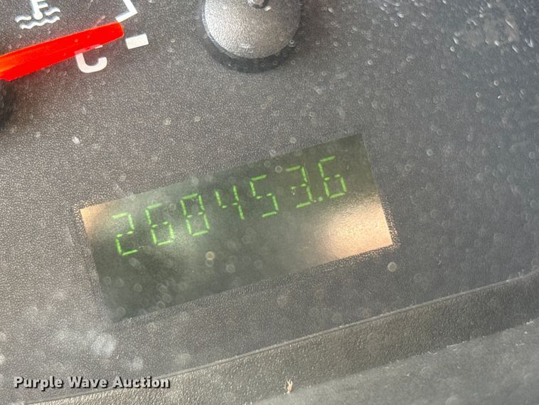 image for item DH1978 2006 Ford E150 van