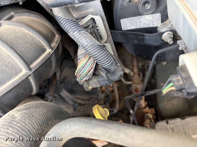 image for item DH1978 2006 Ford E150 van