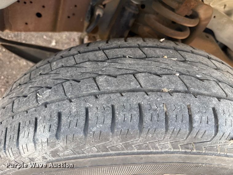 image for item DH1978 2006 Ford E150 van