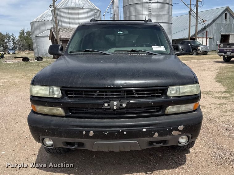 image for item DH1979 2004 Chevrolet Tahoe SUV