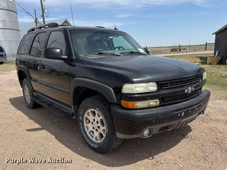 image for item DH1979 2004 Chevrolet Tahoe SUV