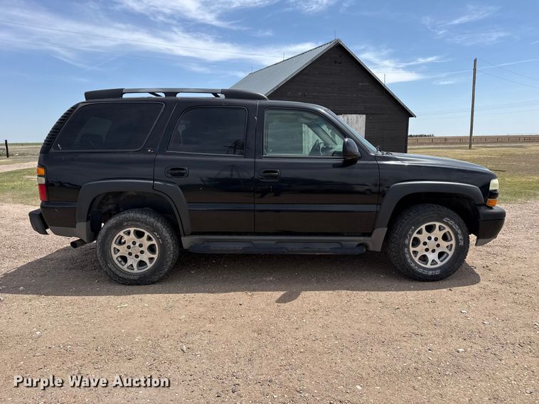 image for item DH1979 2004 Chevrolet Tahoe SUV