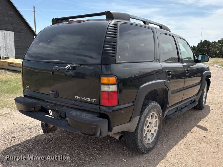 image for item DH1979 2004 Chevrolet Tahoe SUV