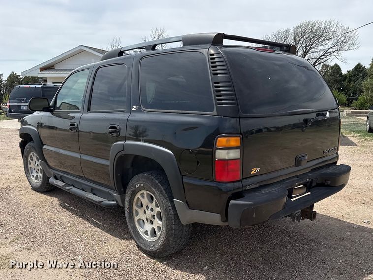 image for item DH1979 2004 Chevrolet Tahoe SUV