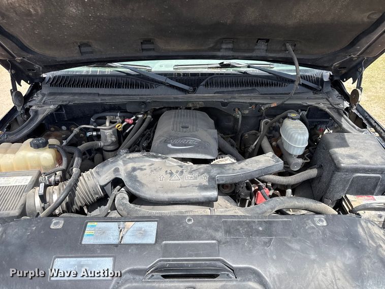 image for item DH1979 2004 Chevrolet Tahoe SUV