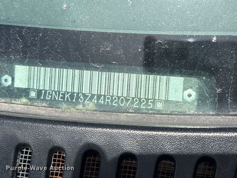 image for item DH1979 2004 Chevrolet Tahoe SUV