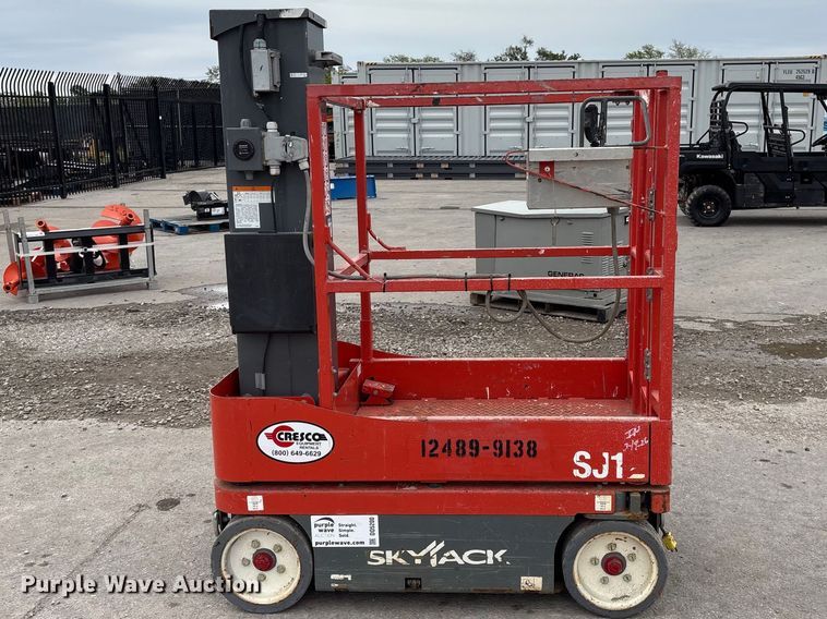 image for item DO5200 2017 Skyjack SJ12 vertical lift
