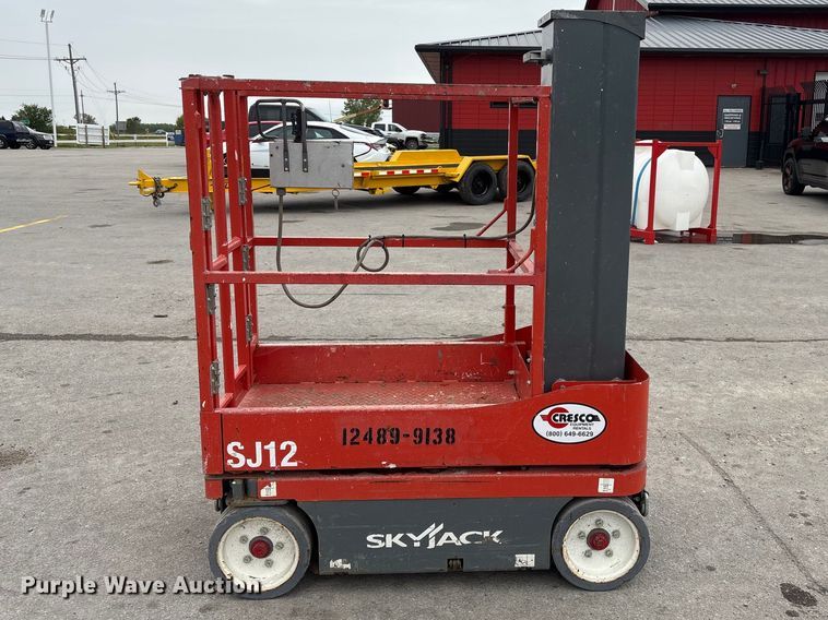 image for item DO5200 2017 Skyjack SJ12 vertical lift