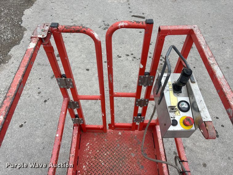 image for item DO5200 2017 Skyjack SJ12 vertical lift