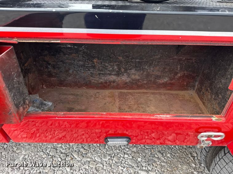 image for item DO8481 1997 International 4700 tow truck