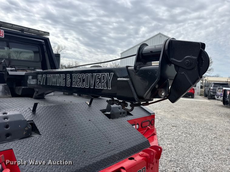 image for item DO8481 1997 International 4700 tow truck