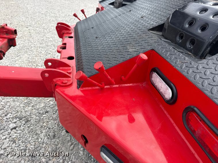 image for item DO8481 1997 International 4700 tow truck